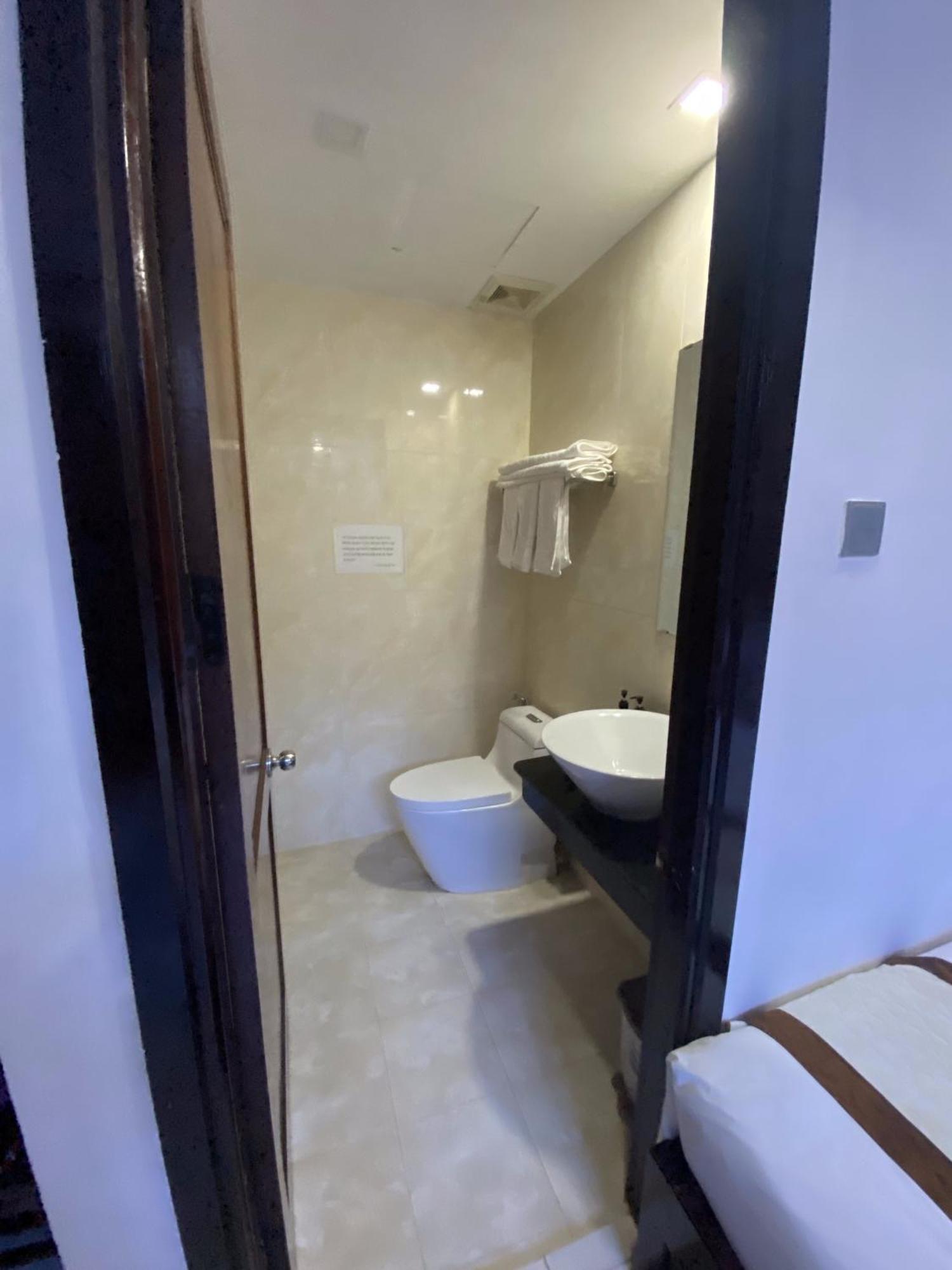 Kingdom Danang Hotel Екстериор снимка
